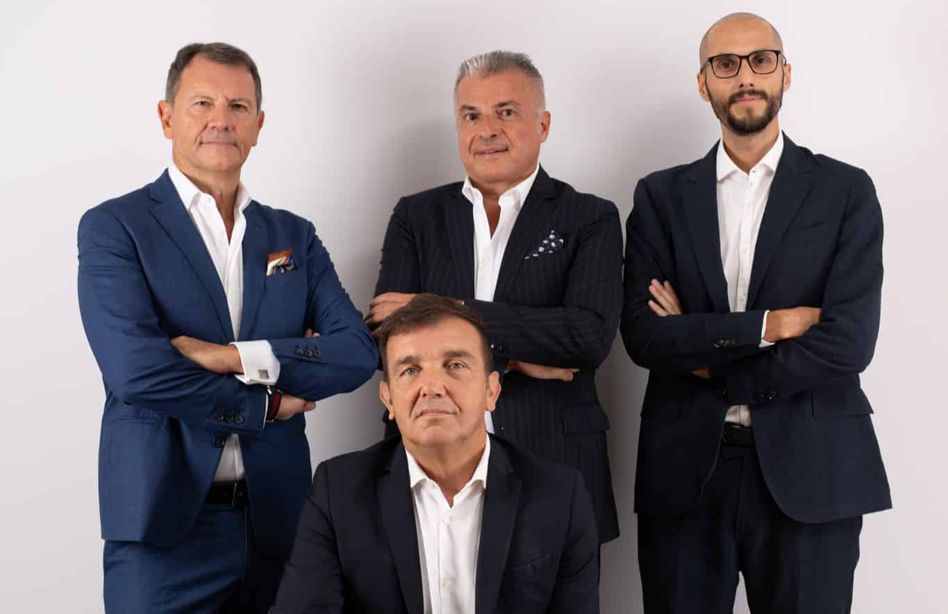 foto di gruppo con carlo dalmonte