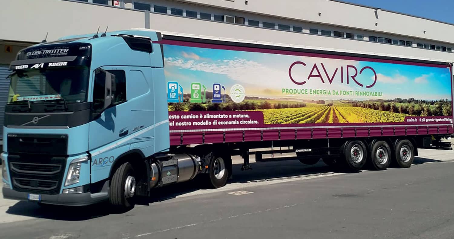 CAMION TRASPORTO ECOLOGICO ALIMENTATO A METANO CON LOGO CAVIRO