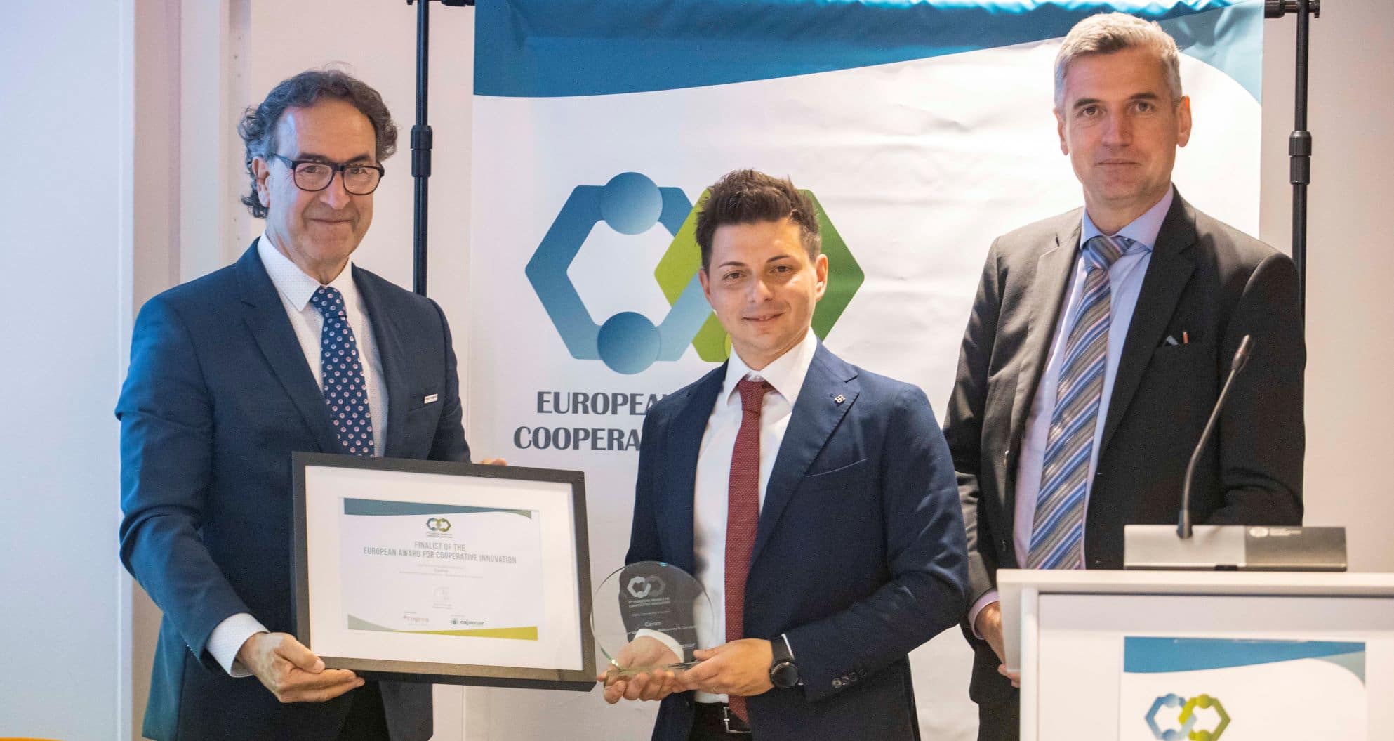 foto di gruppo Caviro European Award for Cooperative Innovation